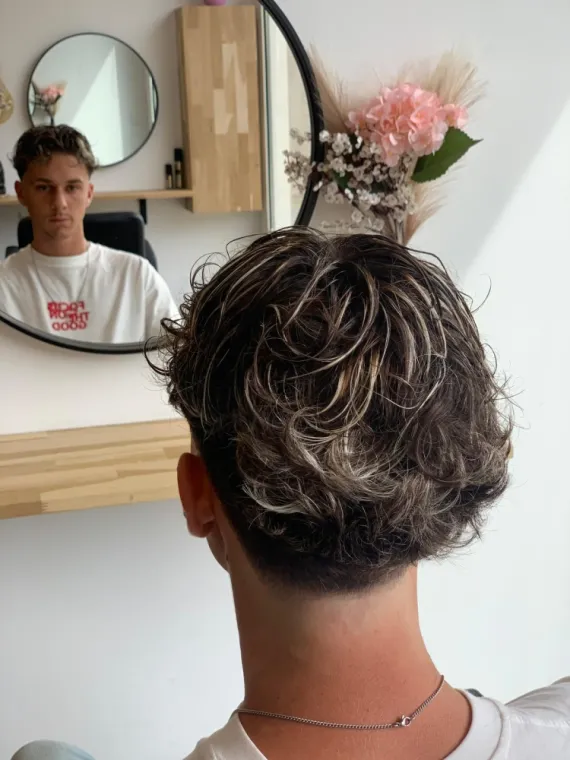 Tarifs coiffeur homme, Blausasc, De la Racine à la Pointe
