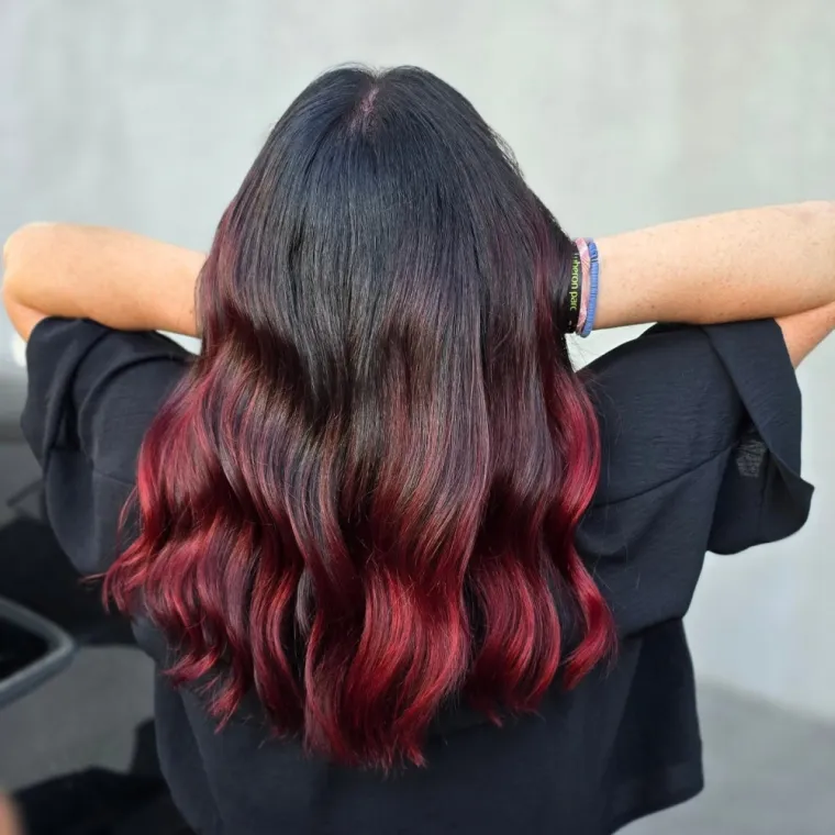 Ombré hair rouge sur cheveux bruns à vers Blaussac