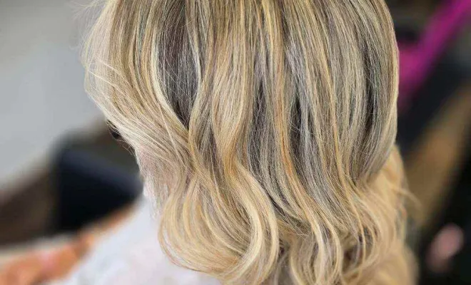 Réalisation d’un balayage blond lumineux avec ombrés à Blausasc, Blausasc, De la Racine à la Pointe